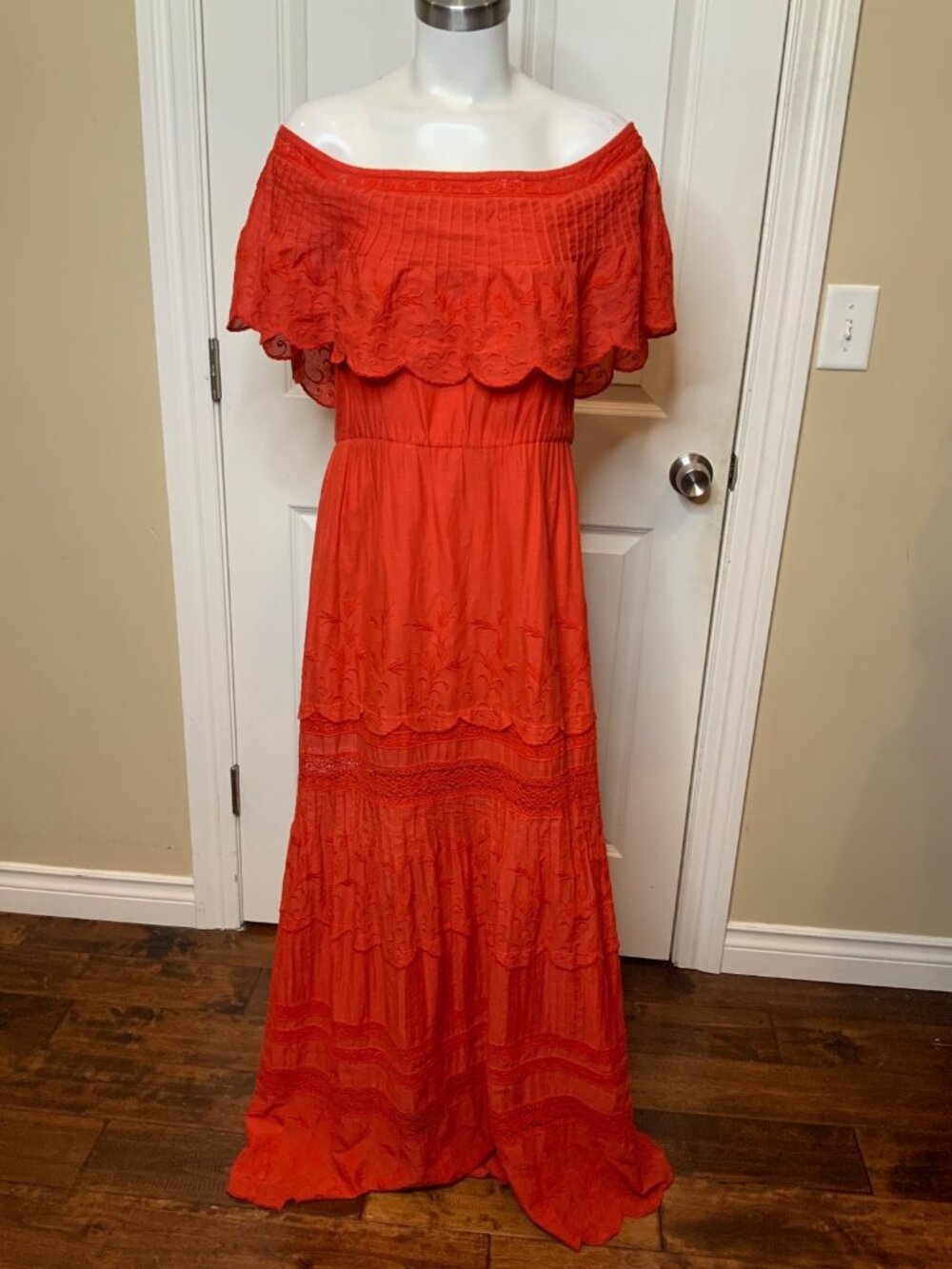 Alice + Olivia Red Floral Embroidered Off Shoulder Maxi Dress, Size 6